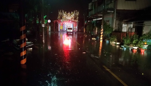 克服多重障礙 東石掌潭村今晚退水了 | 文章內置圖片
