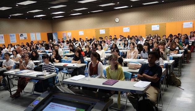 国际学生~语言不通、法规不熟~免惊! 文山第二分局员警前往臺湾师范大学预防犯罪宣导