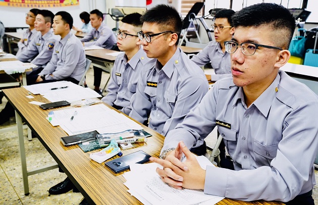 警察生力軍報到 蘆洲分局長勉勵「思維決定態度」  | 文章內置圖片