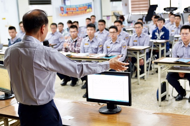 警察生力軍報到 蘆洲分局長勉勵「思維決定態度」  | 文章內置圖片