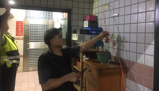 反毒通報網絡立功 警查獲毒蟲男竊接社區用電