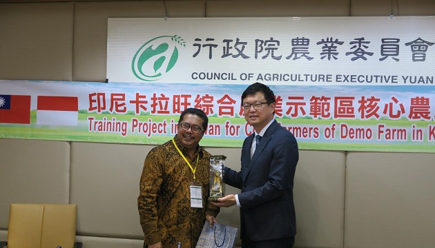 臺印尼農業綜合示範區核心農民來台受訓成果豐碩 農委會副主委李退之期勉將合作模式推廣到其他新南向國家