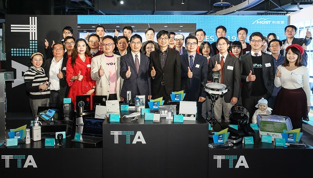 TTA科技新創獲歐美大廠青睞 CES 2019奪55億商機