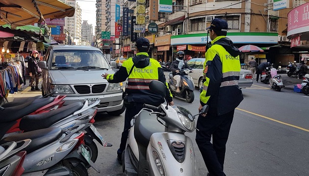 新年辦年貨實施交通管制疏導 土城警用心守護用路人