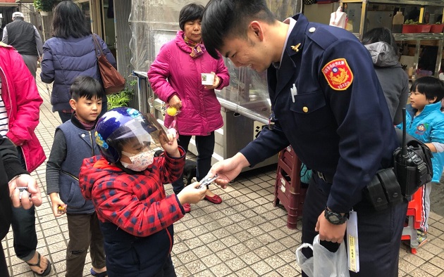 里长伯办元宵节活动  邀汐止警宣导反毒反诈保平安 | 文章内置图片