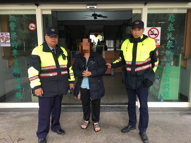 雨中發現女子徒步行走於快車道，玉警予以平安護送安養中心 | 文章內置圖片