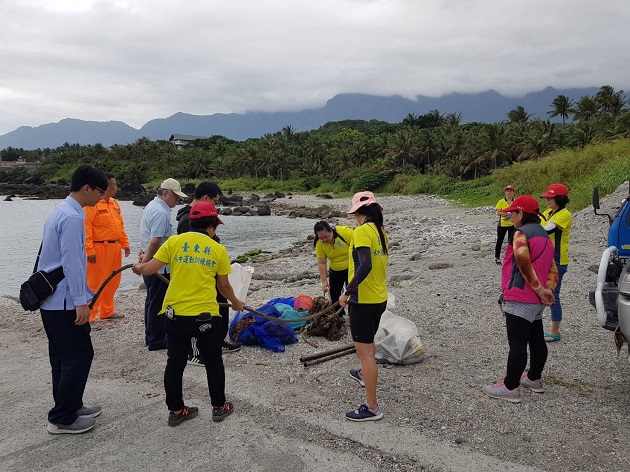 海巡水協攜手淨港，永續海洋環境保育 | 文章內置圖片