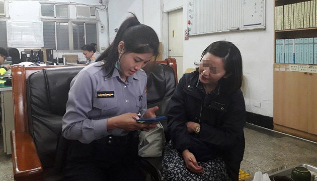萬華警助日旅客尋回手機 意外建立跨國友誼