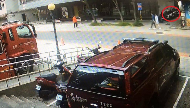 婦人買菜機車電瓶遭竊 警細心比對監視器逮獲竊嫌