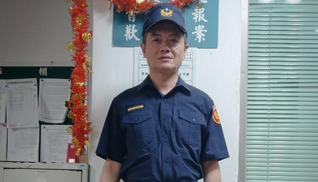 又是假美軍戰地軍官跨國詐騙! 警勸說成功攔阻婦人匯款。