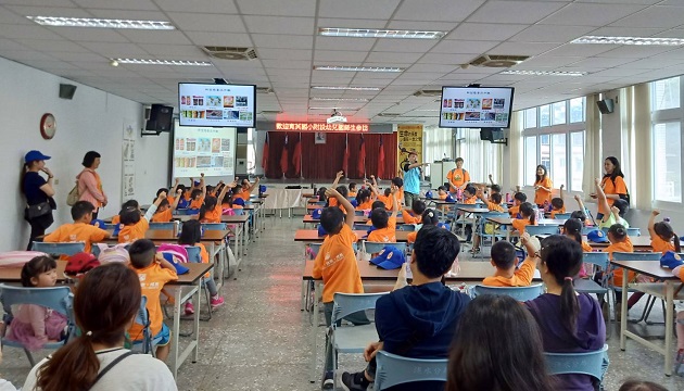 幼兒園淡水警分局參訪 犯罪預防觀念向下扎根 | 文章內置圖片