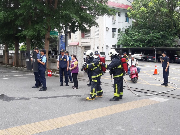 花蓮縣警察局舉辦「106年防制暴力重大人為危安事件實警演練」 | 文章內置圖片