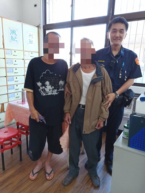 九旬翁走失 暖警成功連絡家屬並主動協助申請愛心手環 | 文章內置圖片