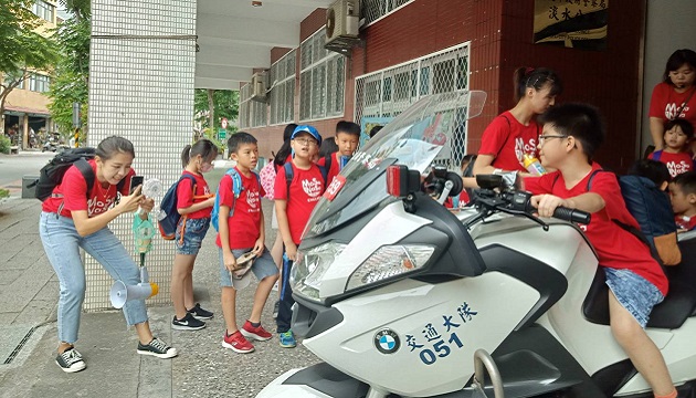 学童暑期淡水警分局参访 一圆小小警察梦