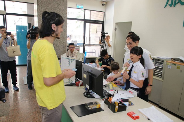 小朋友扮移民官架式十足 擴展國際視野將來為臺發聲 | 文章內置圖片