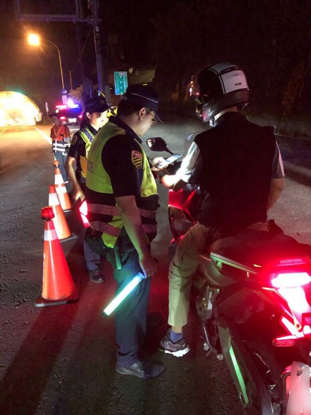 瑞芳警偕环保局联合稽查 小镇居民夜好眠 | 文章内置图片