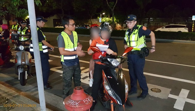 改装车有够吵 树林警联合环保局强力取缔 | 文章内置图片