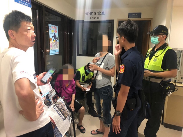 8旬老婦迷失驚魂土城 警機警用里長廣播找回家人 | 文章內置圖片