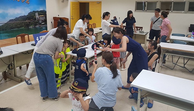 暑期青春专案宣导 新店警热情接待地方亲子团来访 | 文章内置图片