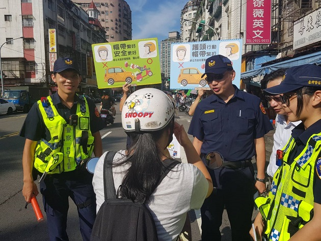 新店警分局擴大宣導孩童乘坐機車安全，你「坐」對了嗎！？ | 文章內置圖片