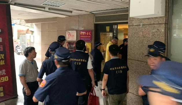 警民聯繫不斷線 打造安全家園！板橋警家戶訪查結合犯罪預防宣導維護治安