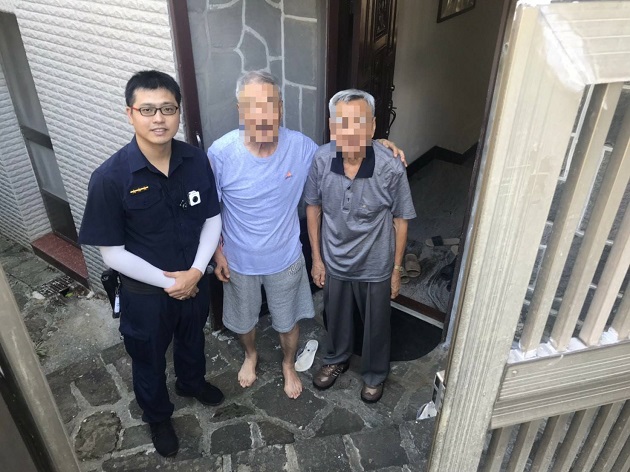 九旬翁訪70年軍中袍澤迷了路 北投暖警30分鐘助相見 | 文章內置圖片