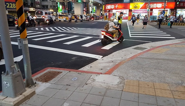 10月15項交通新制度上路 板橋警取締違規展現決心