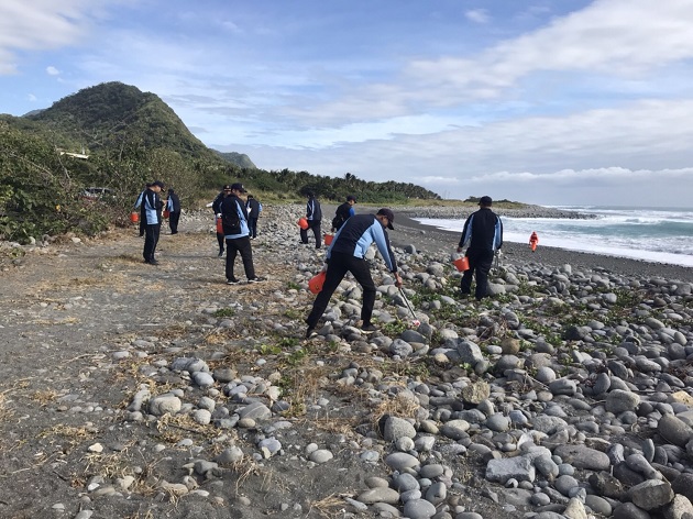 衝浪勝地守護者 海巡護海又淨灘 | 文章內置圖片