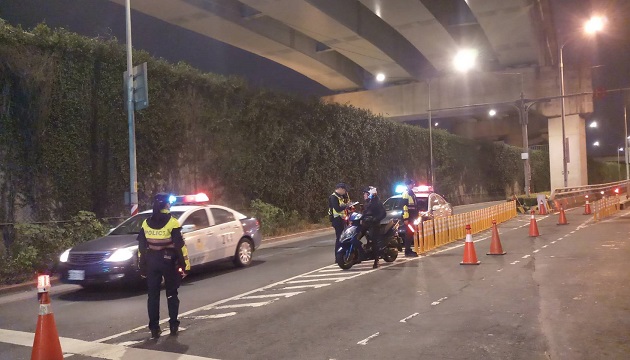 海山警鐵腕掃蕩，擴大自辦路檢暨防制危險駕車勤務 | 文章內置圖片