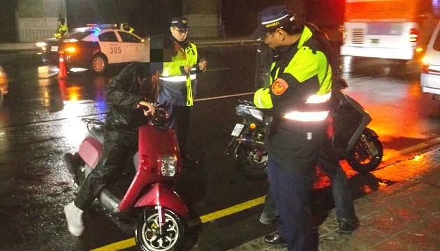 改裝機車引民怨 三峽警深夜執行好眠專案聯合稽查