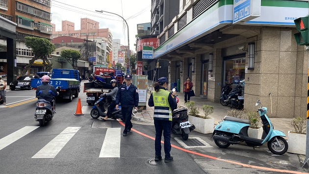 違規停車太危險 蘆洲區民族路上半月加強告發百餘件違規停車 | 文章內置圖片