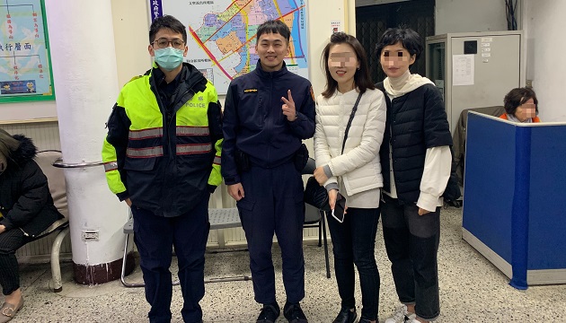 海山警跨海聯手韓電信客服 協助韓籍旅客找回手機