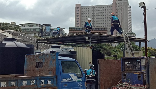 公安小組拆違建釣蝦場 宣示消滅治安汙染源決心 | 文章內置圖片