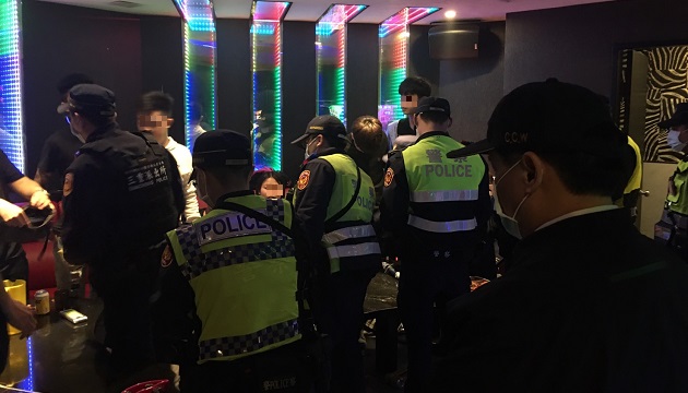 市府團隊強化酒測安全衛生防護網-新北警酒測不打折 | 文章內置圖片