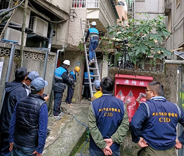 掛羊頭賣狗肉！羊肉店暗藏賭場 永和警配合市府公安小組掃蕩強拆 | 文章內置圖片