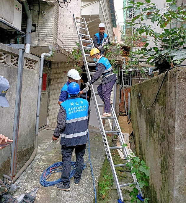 掛羊頭賣狗肉！羊肉店暗藏賭場 永和警配合市府公安小組掃蕩強拆 | 文章內置圖片