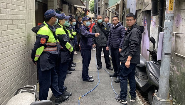 掛羊頭賣狗肉！羊肉店暗藏賭場 永和警配合市府公安小組掃蕩強拆 | 文章內置圖片