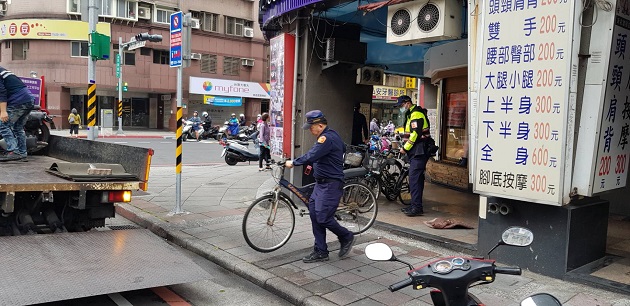 機車族要注意！新店民族路、建國路部分路段3/23起機車退出騎樓，新店警加強執法 | 文章內置圖片