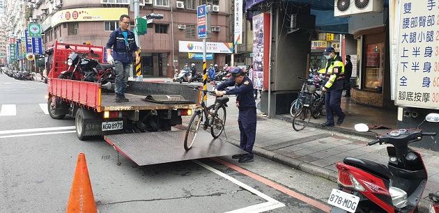 機車族要注意！新店民族路、建國路部分路段3/23起機車退出騎樓，新店警加強執法 | 文章內置圖片