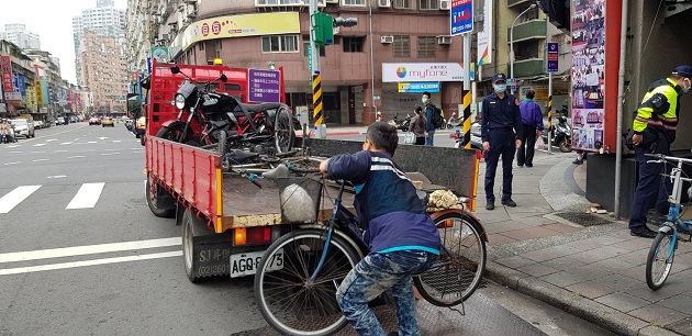 機車族要注意！新店民族路、建國路部分路段3/23起機車退出騎樓，新店警加強執法 | 文章內置圖片