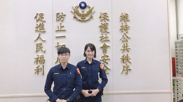 九旬老翁捷運站迷途 士林雙警暖照護助返家 | 文章內置圖片