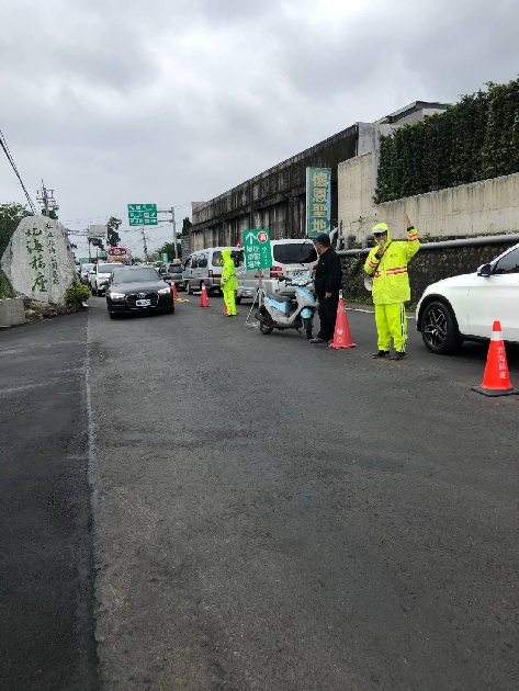 防疫祭祖一起顧 淡水警彈性啟動交通管制呼籲「別讓清明人潮成防疫破口」 | 文章內置圖片