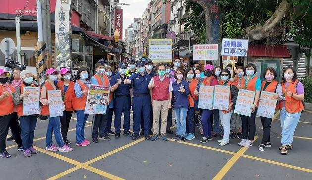 51連續假期因應淡水老街商圈人潮聚集 淡水警配合執行人、車分流措施