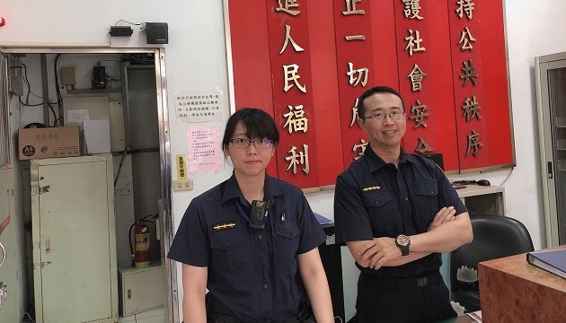 趁家人不注意跑出门 新店警帮迷失老妇找到回家路