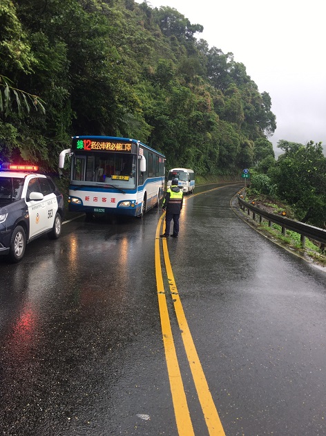 連日豪雨北宜落石不斷 警籲用路人注意行車安全 | 文章內置圖片