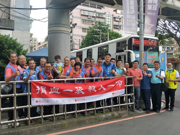 血庫缺血了！新莊警號召鄉親挽袖捐熱血一同響應 | 文章內置圖片