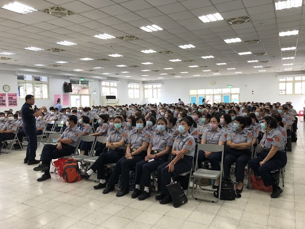 永和警举办义警、民防中队常年训练 强化协勤技能 共同维护治安 | 文章内置图片