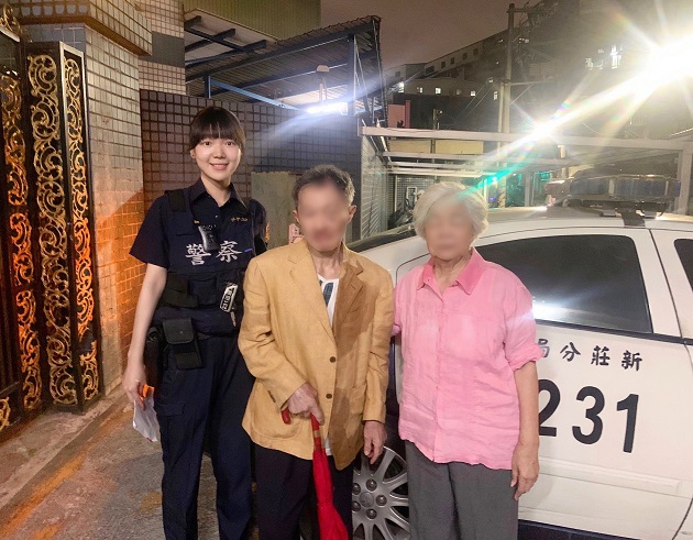 男子路倒無助徬徨 俏麗女警佛心護送返家 | 文章內置圖片