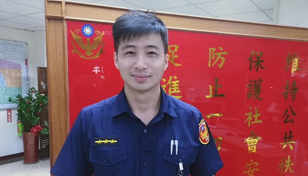 迷煳少年忘记爱车停放处 热血警协寻爱车