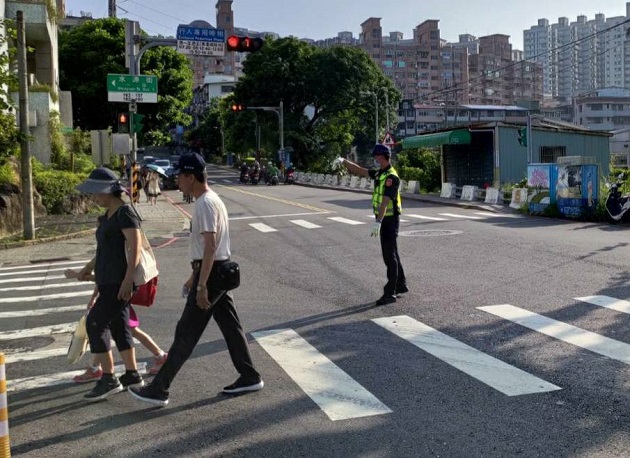 开学了!淡水警启动护童及学(幼)童车稽查专案 学童安心家长放心 | 文章内置图片